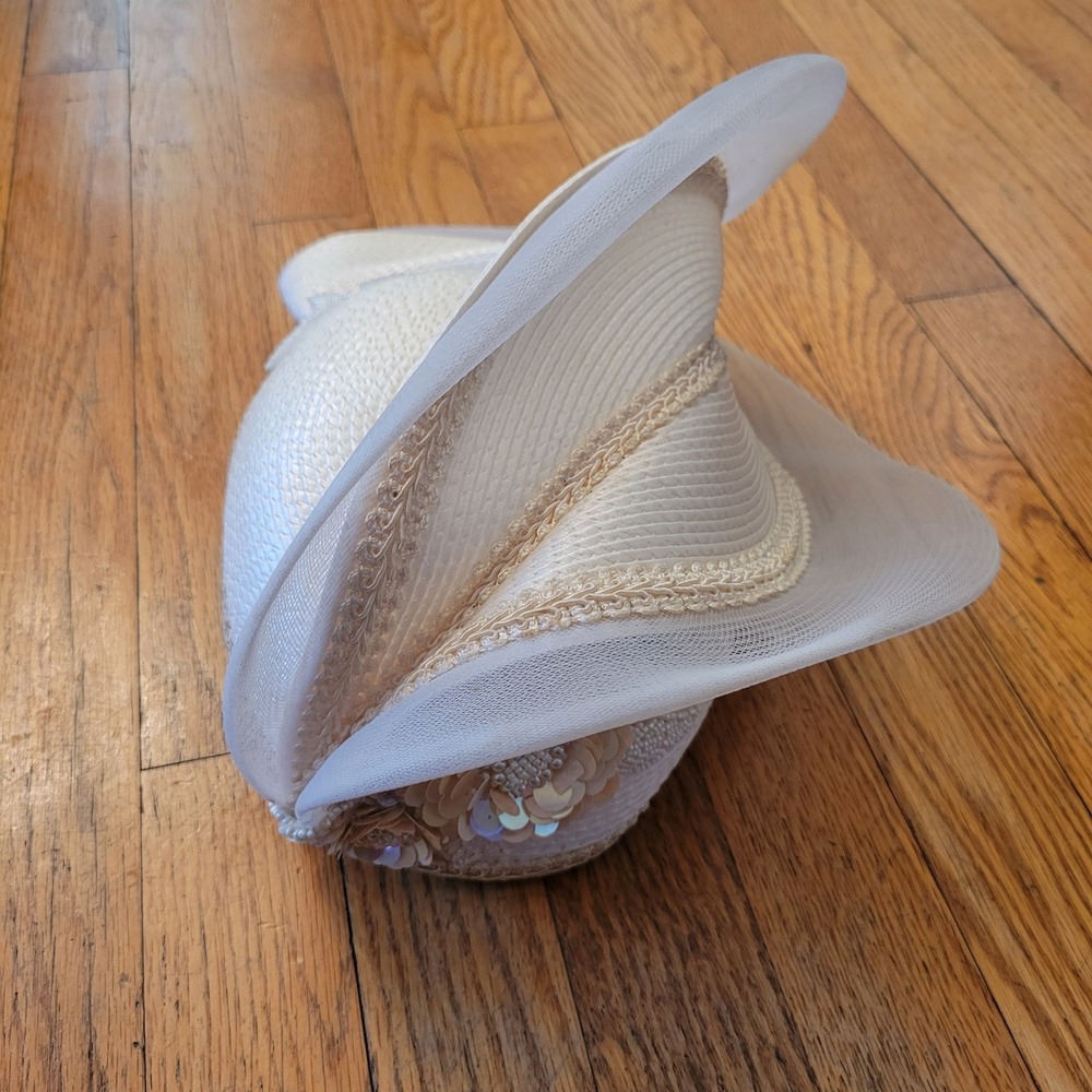Deborah NY Ivory Hat Beaded Floral Embellished Formal Derby‎ Decor 60s 70s USA